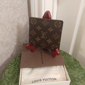 $560 LOUIS VUITTON Taigarama Multiple Wallet Cobalt